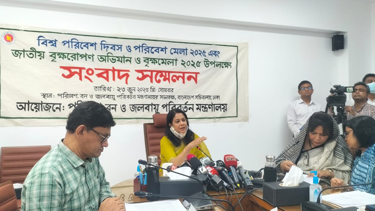 নূরুল হুদাকে হেনস্তার ঘটনার তীব্র নিন্দা জানিয়েছেন পরিবেশ উপদেষ্টা