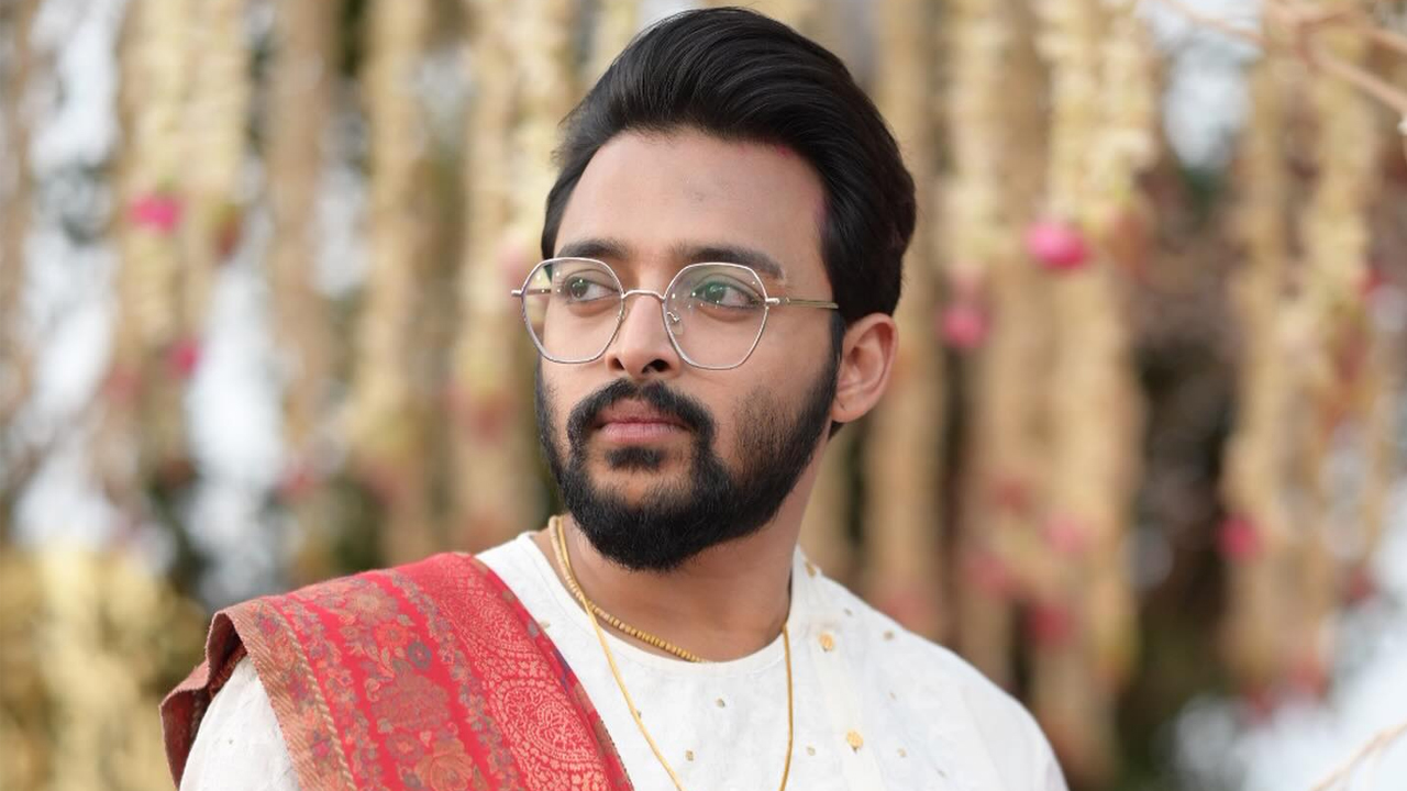 ‘রাজনীতিতে থাকতে গেলে চামড়া মোটা করতে হবে’