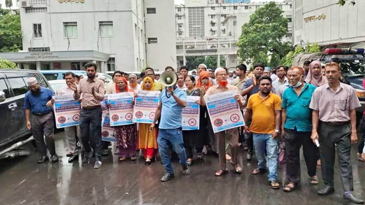 আজও সচিবালয়ে বিক্ষোভ, কঠোর কর্মসূচির হুঁশিয়ারি