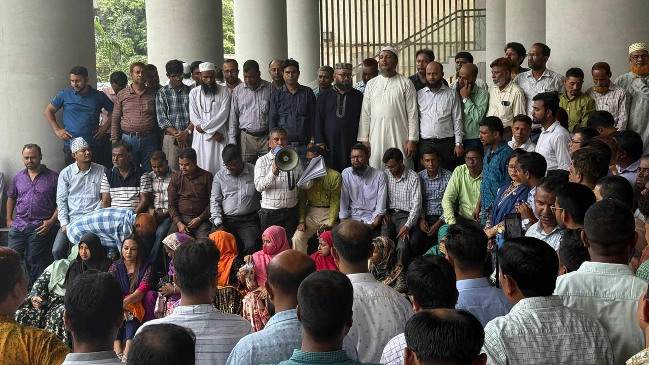 অধ্যাদেশ বাতিলের দাবিতে সচিবালয়ে আবারও বিক্ষোভ