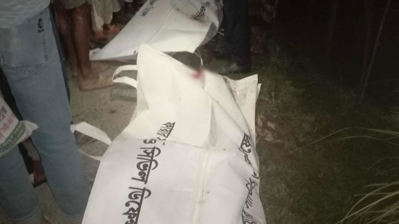 শেরপুরে তেলবাহী লরিচাপায় নিহত ৩