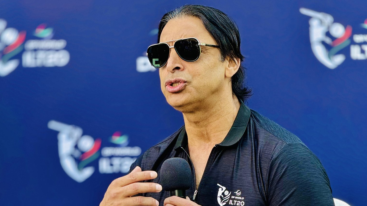 শোয়েব আখতারের নামে ১ বিলিয়ন রুপি মানহানির নোটিশ