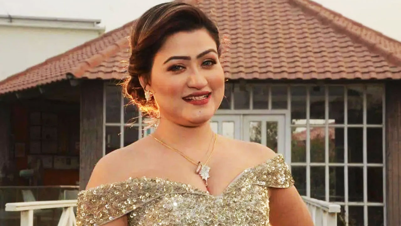 বিয়ে করছেন নায়িকা তানহা মৌমাছি