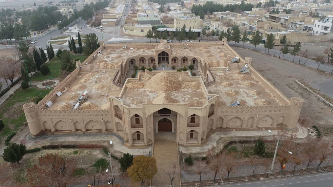 ইরানে ইসলামী ঐতিহ্যের যত শহর