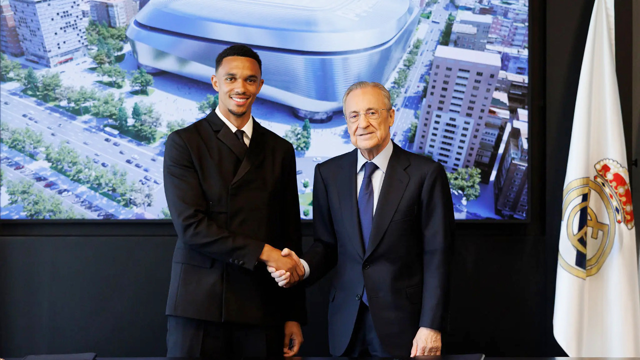 নিয়মের বেড়াজালে আলেক্সান্ডার-আরনল্ড, রিয়ালের জার্সিতে নতুন নম্বর