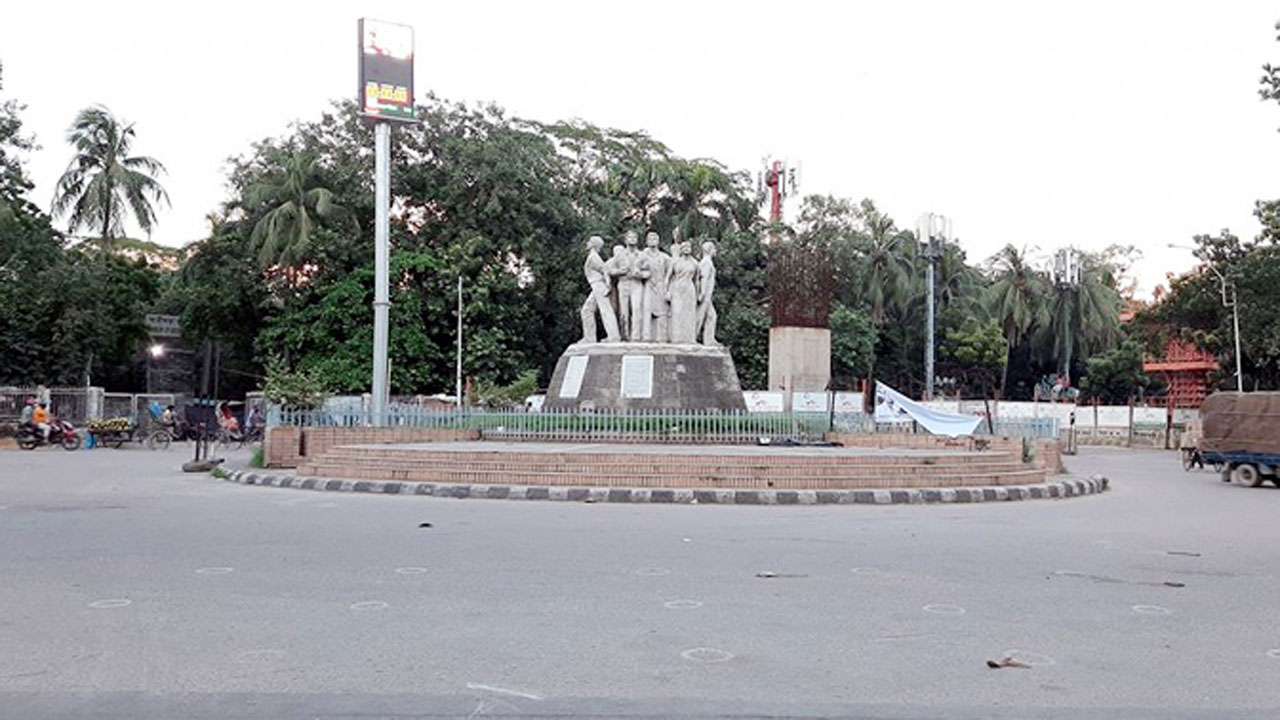 ক্যাম্পাসের নিরাপত্তায় আজ থেকেই টিএসসি ও ভিসি চত্বরে পুলিশ মোতায়েন