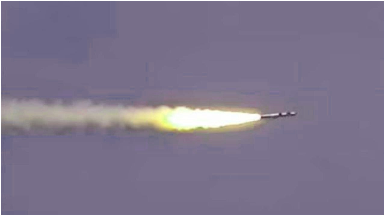 ইসরায়েলে হাইপারসনিক ক্ষেপণাস্ত্র হামলা চালিয়েছে ইয়েমেন