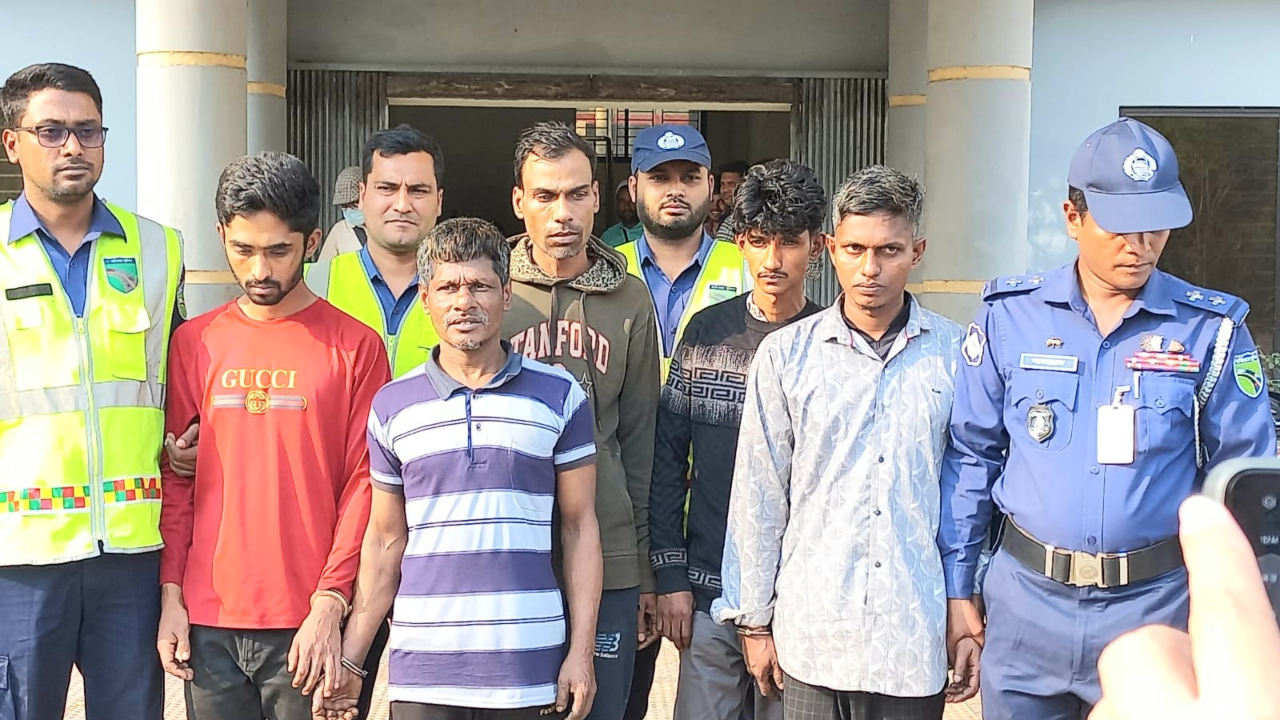 ঢাকা-চট্টগ্রাম মহাসড়কে ডাকাত দলের পাঁচ সদস্য গ্রেপ্তার