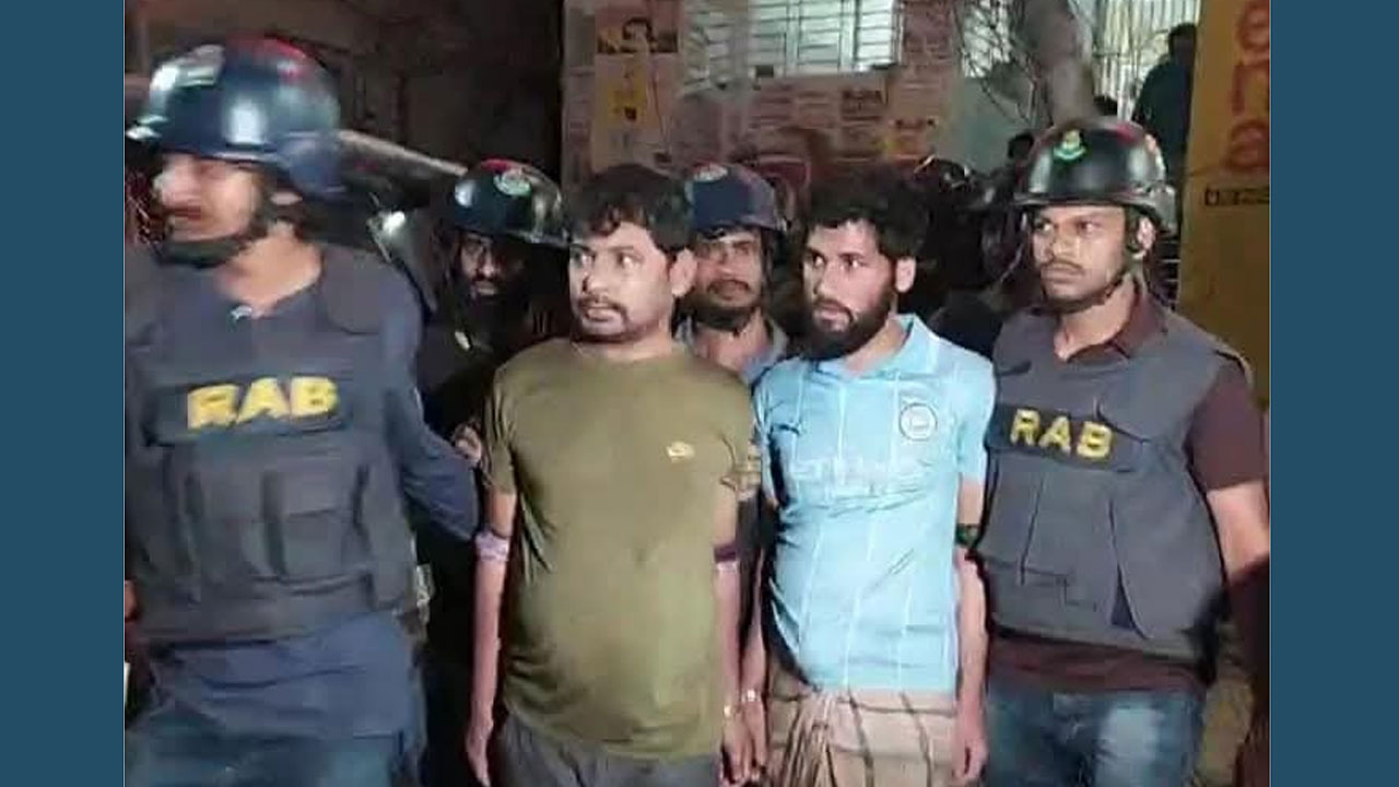 মধ্যরাতে র্যাবের অভিযান : আরসার ৪ সন্ত্রাসী আটক