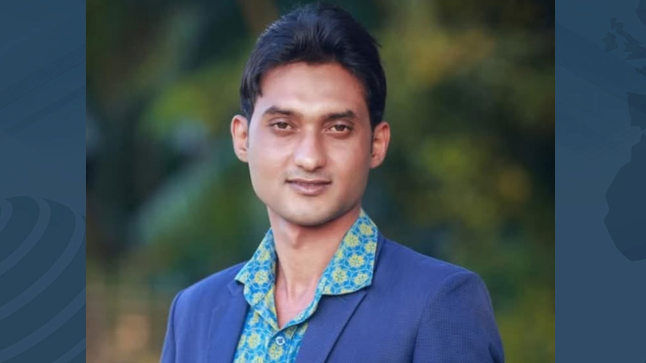 ছাত্রলীগ নেতাকে পুলিশে দিল ছাত্রদল