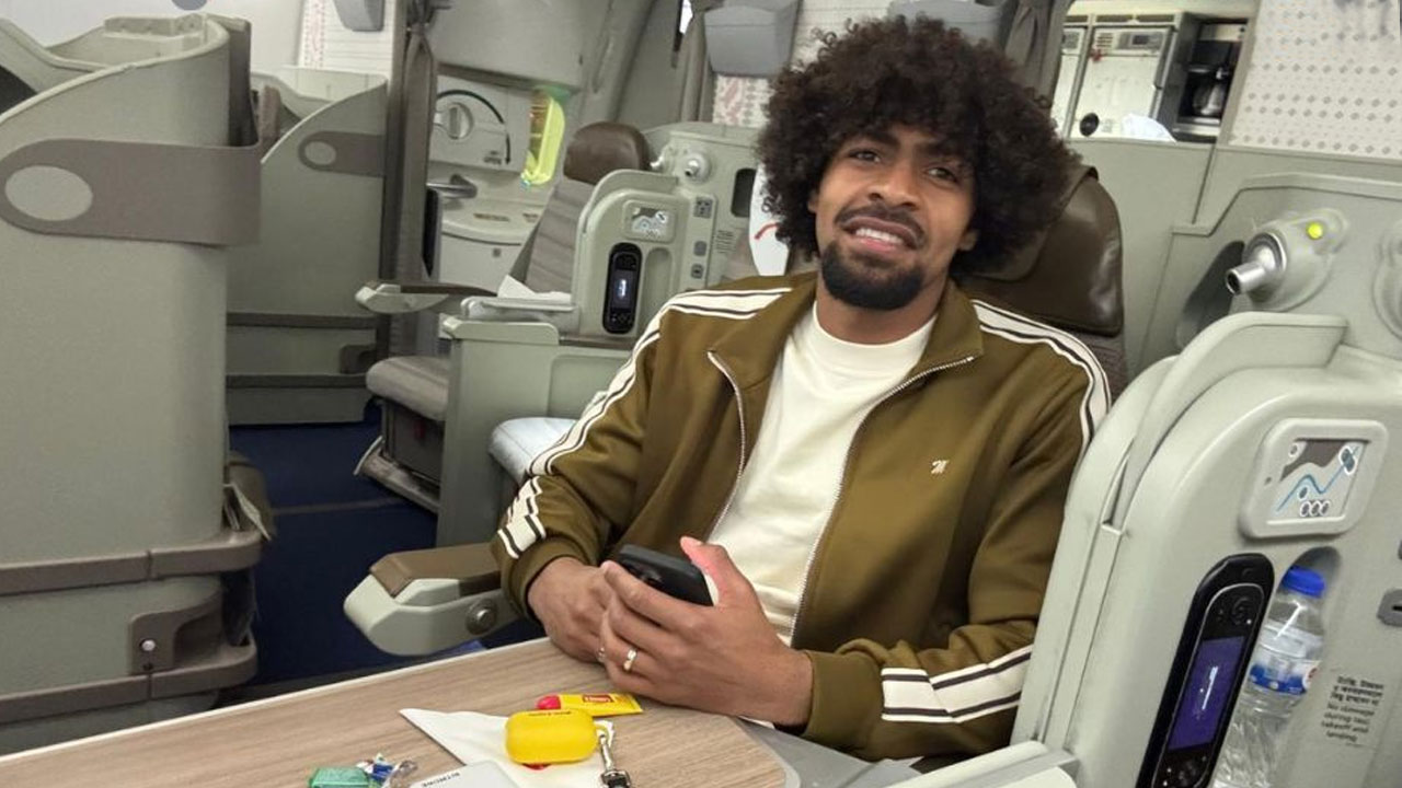 ম্যানচেস্টার থেকে সিলেটের উদ্দেশ্যে হামজা