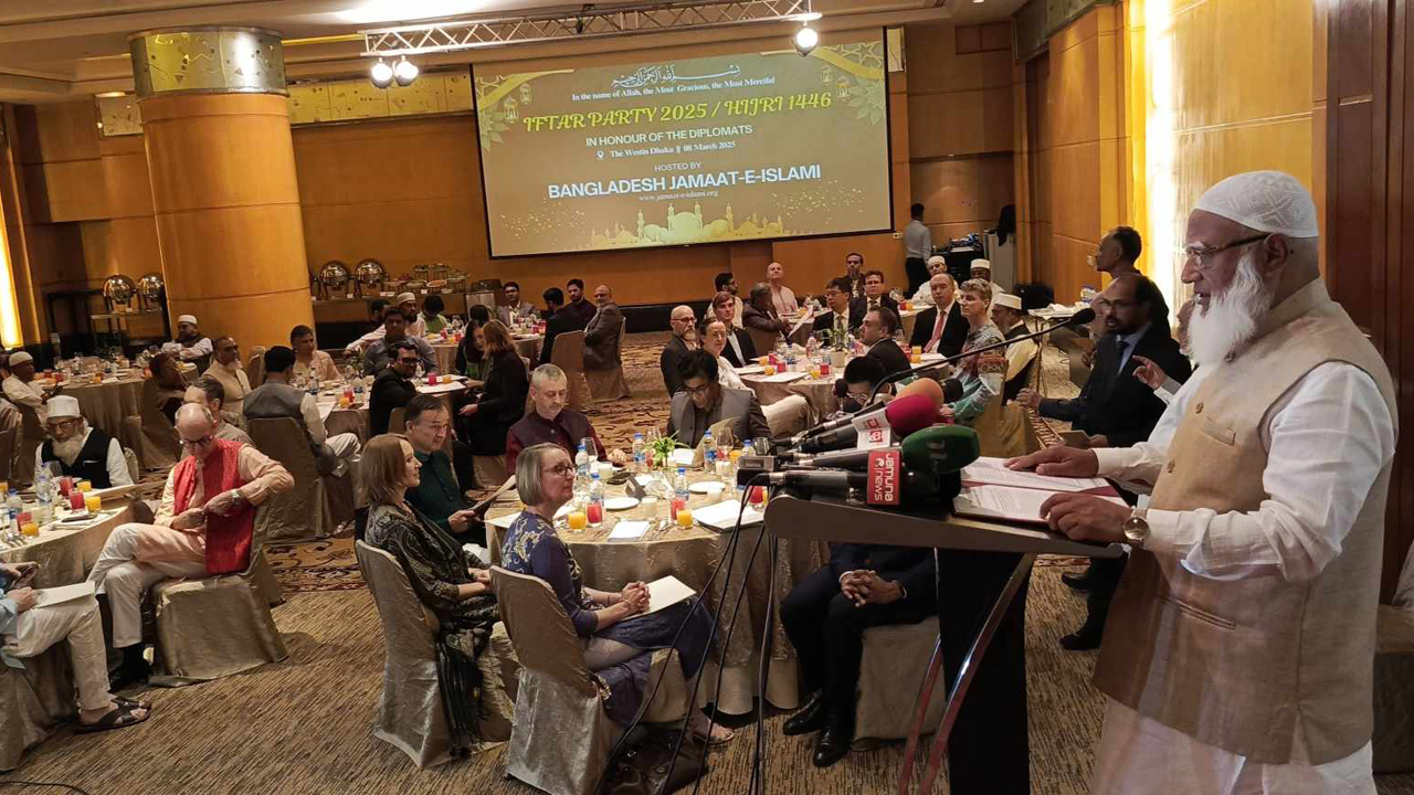 রাজনৈতিক সহনশীলতা-সম্প্রীতি বজায় রাখতেই গণতন্ত্র প্রতিষ্ঠা জরুরি