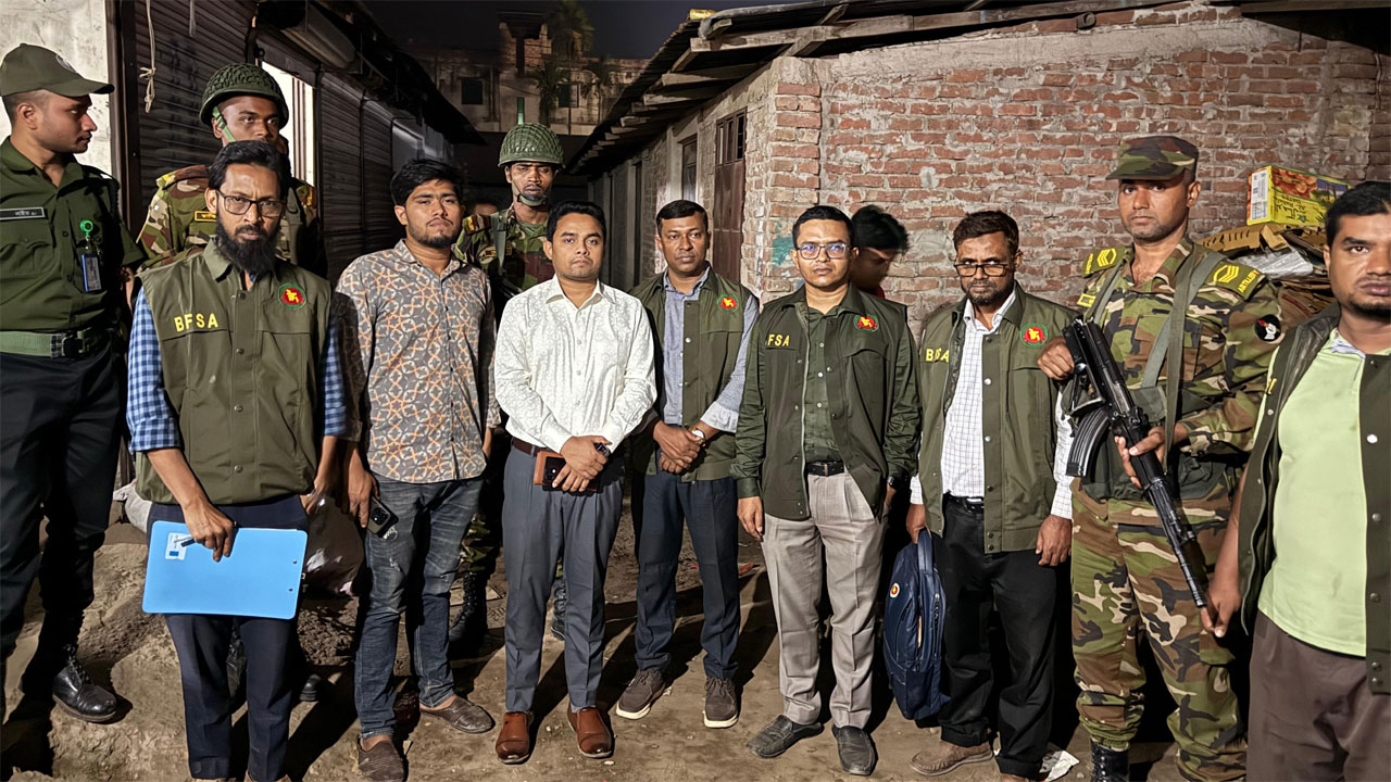 ভেজাল খাদ্য : ভ্রাম্যমাণ আদালতে ২ প্রতিষ্ঠানের জরিমানা