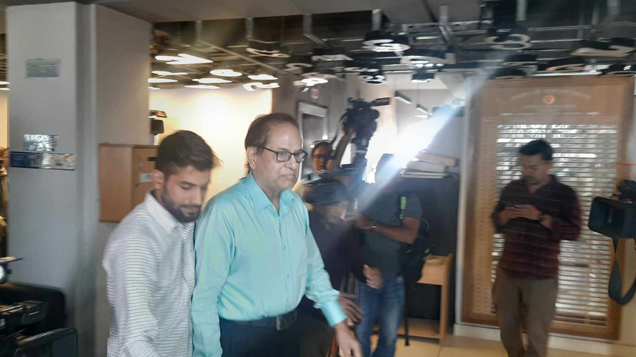 আমিনুল ইসলামের পদত্যাগপত্র গ্রহণ করলেন রাষ্ট্রপতি