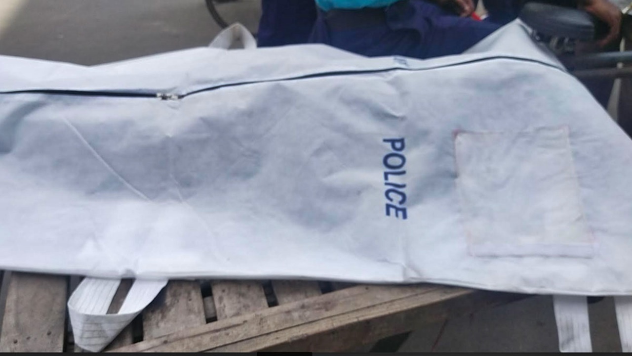 মিরসরাইয়ে সড়কের পাশে মিলল নারীর মরদেহ