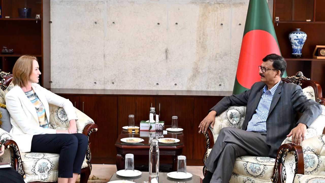 আন্তর্জাতিক সম্প্রদায় থেকে শিগগিরই রোডম্যাপ চায় বাংলাদেশ