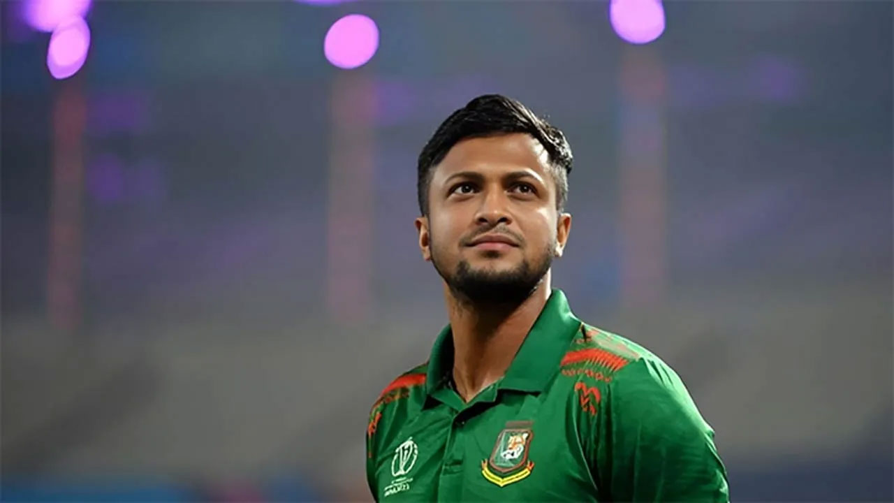 বেতনের ৪৮ লাখ টাকা এখনও পাননি সাকিব