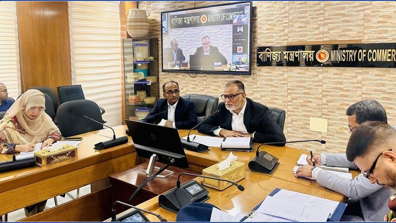 বুধবার থেকে ৬৪ জেলায় টিসিবির ট্রাকসেলে পণ্য বিক্রি শুরু