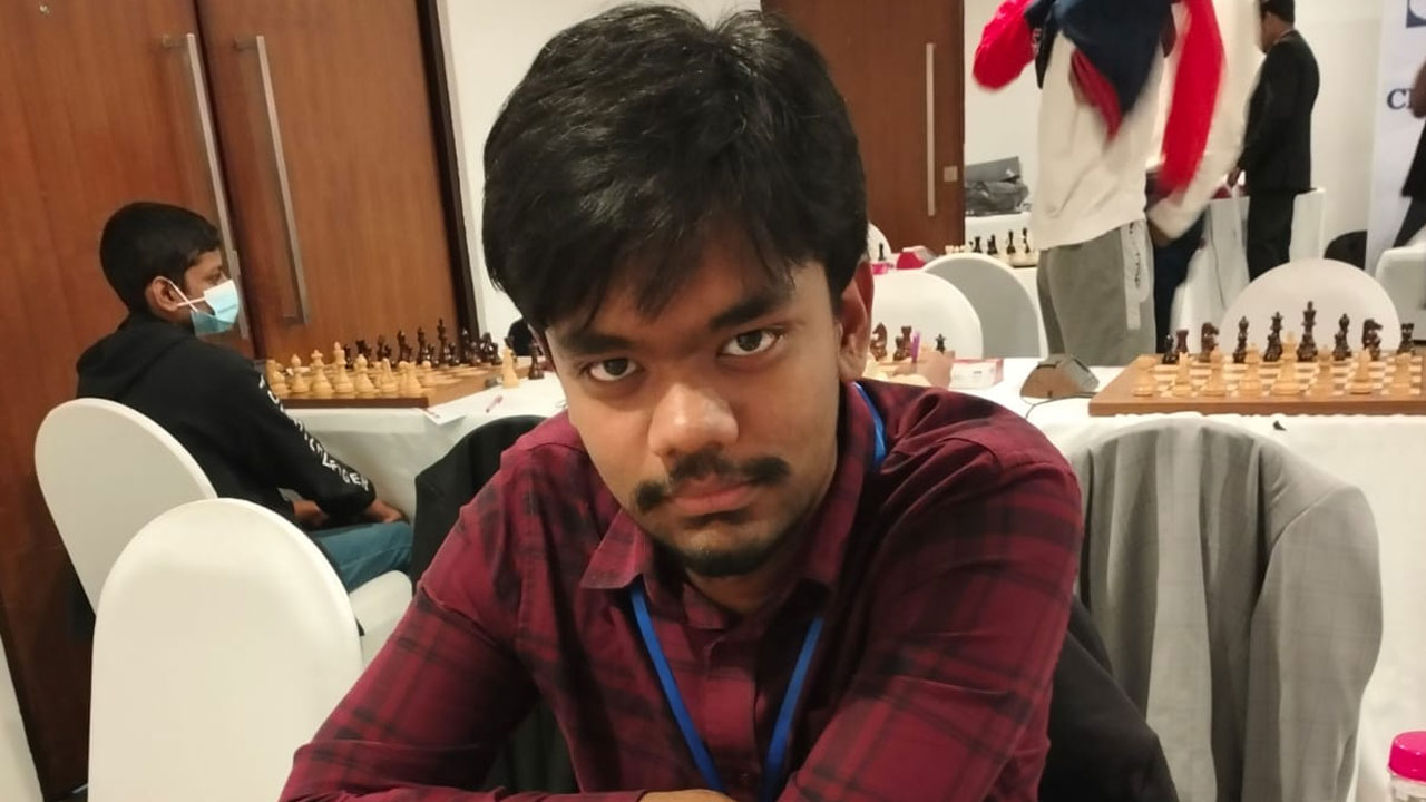 বিশ্বকাপ বাছাই দাবা: তাহসিনের এককভাবে শীর্ষস্থান অব্যাহত