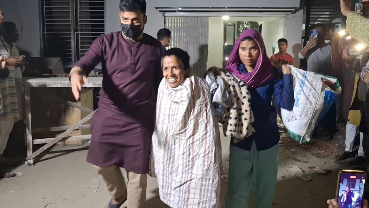 যৌথ বাহিনীর অভিযানে সাবেক আ.লীগ এমপির বাড়ি দখলমুক্ত