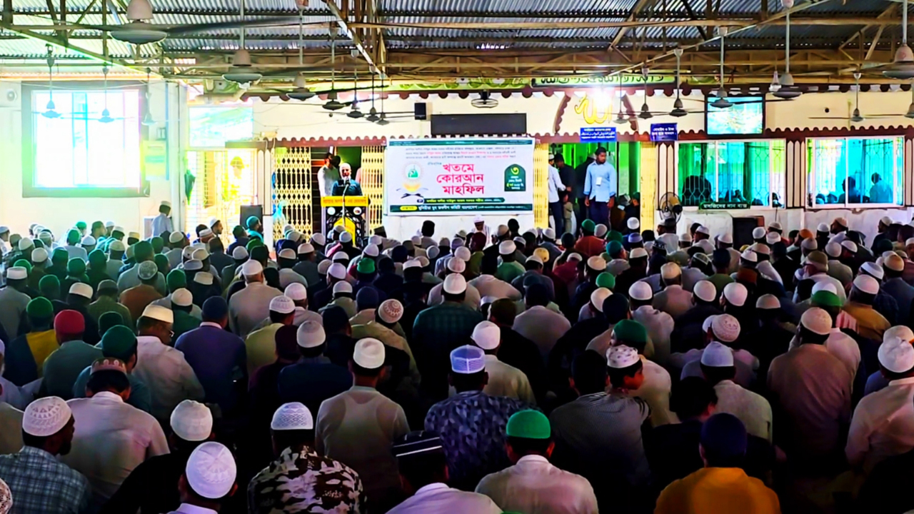 কাগতিয়া দরবারের ঐতিহাসিক খতমে কোরআন মাহফিলে ১৫,৭০৫ খতম আদায়