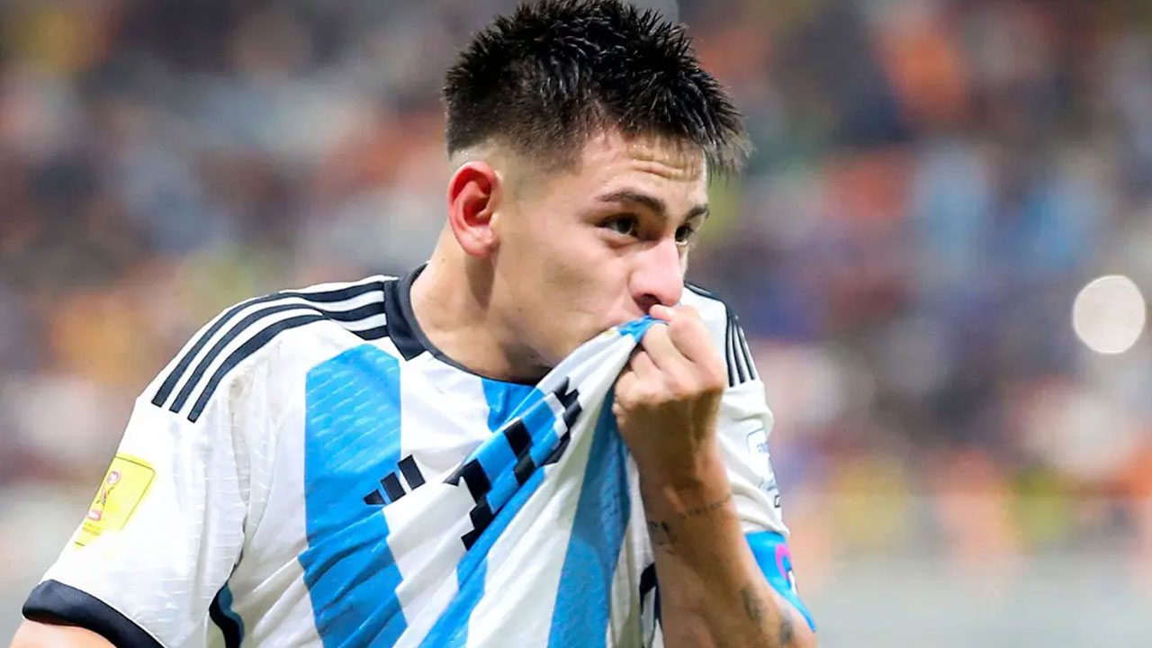 ‘নতুন মেসিকে’ নিয়ে বিশ্বকাপ বাছাইয়ের দল ঘোষণা করল আর্জেন্টিনা