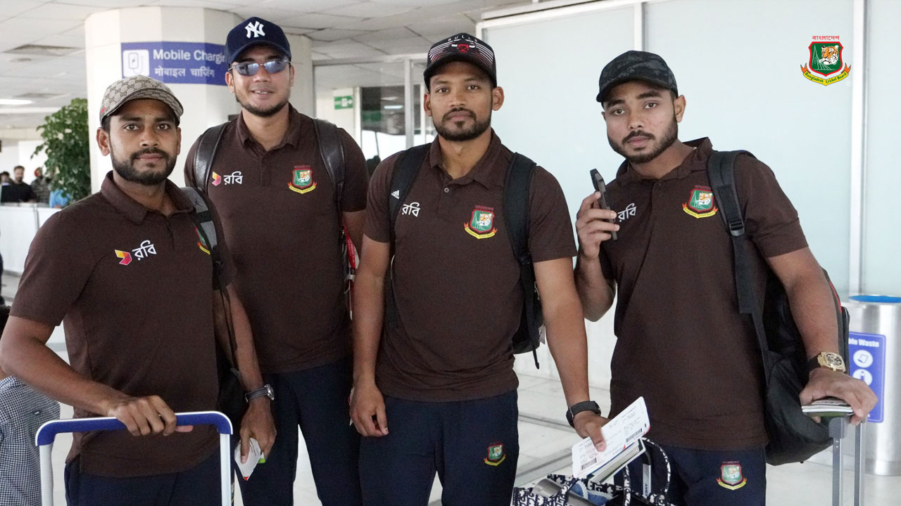 চ্যাম্পিয়ন্স ট্রফি থেকে ১ পয়েন্ট নিয়ে দেশে ফিরল বাংলাদেশ দল