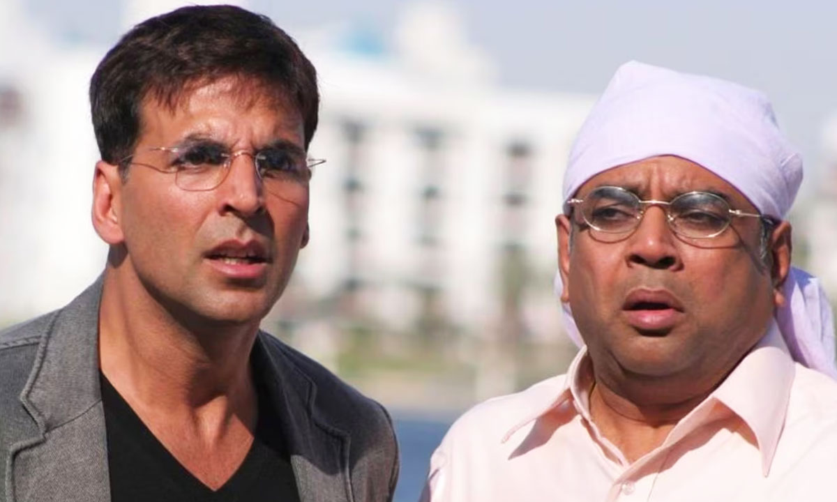 ‘অক্ষয় বন্ধু নন, শুধুই সহকর্মী’ বলে বিপাকে পরেশ রাওয়াল