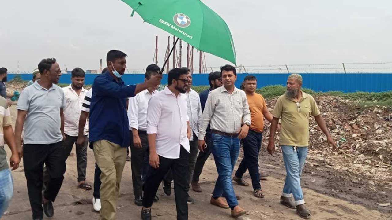 হঠাৎ আমিন বাজার ল্যান্ডফিল পরিদর্শনে ডিএনসিসির প্রশাসক