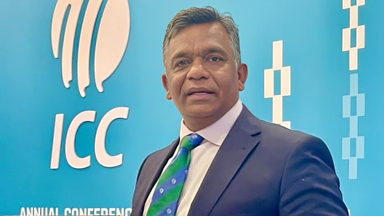 বিসিবির অন্তর্বর্তী সভাপতির দায়িত্ব নিতে পারেন বুলবুল!