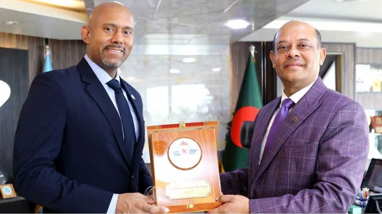 বাংলাদেশের বিমান পরিবহন খাতে বিনিয়োগ করতে আগ্রহী কানাডা