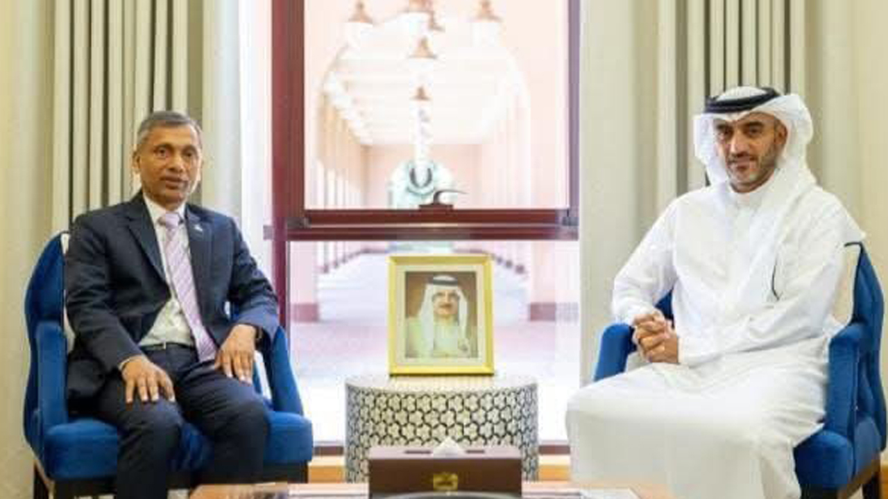 বাহরাইনের মন্ত্রিপরিষদ মন্ত্রীর সঙ্গে বাংলাদেশি রাষ্ট্রদূতের সাক্ষাৎ