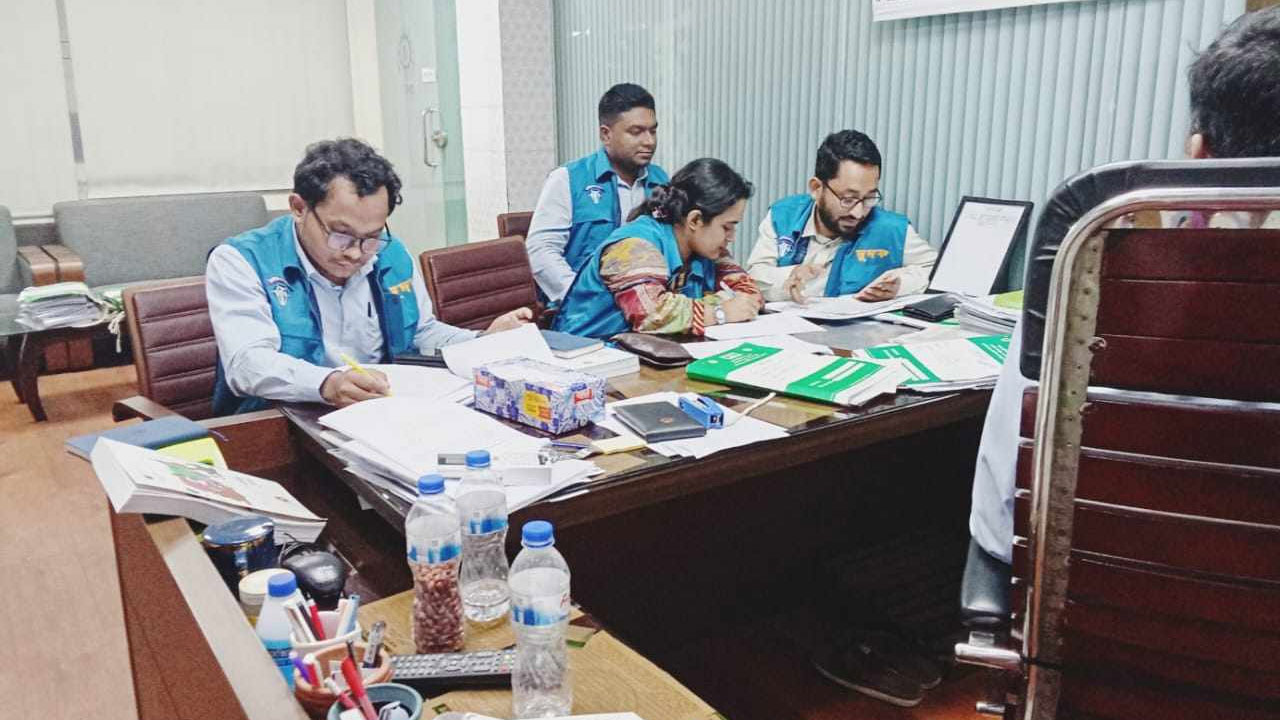 জাল কাগজে নারী পাচার ও জালিয়াতি, অভিযানে সত্যতা