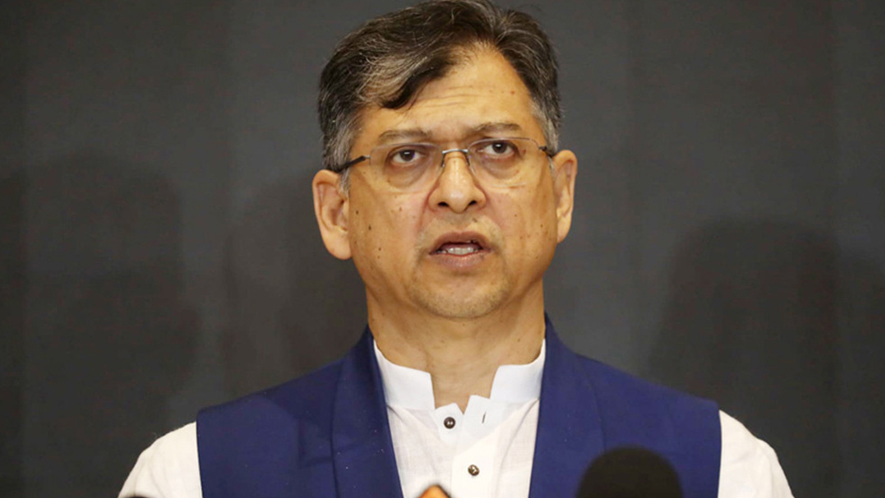 সরকার পদত্যাগ নিয়ে নাটক করেছে : সালাহউদ্দিন আহমেদ