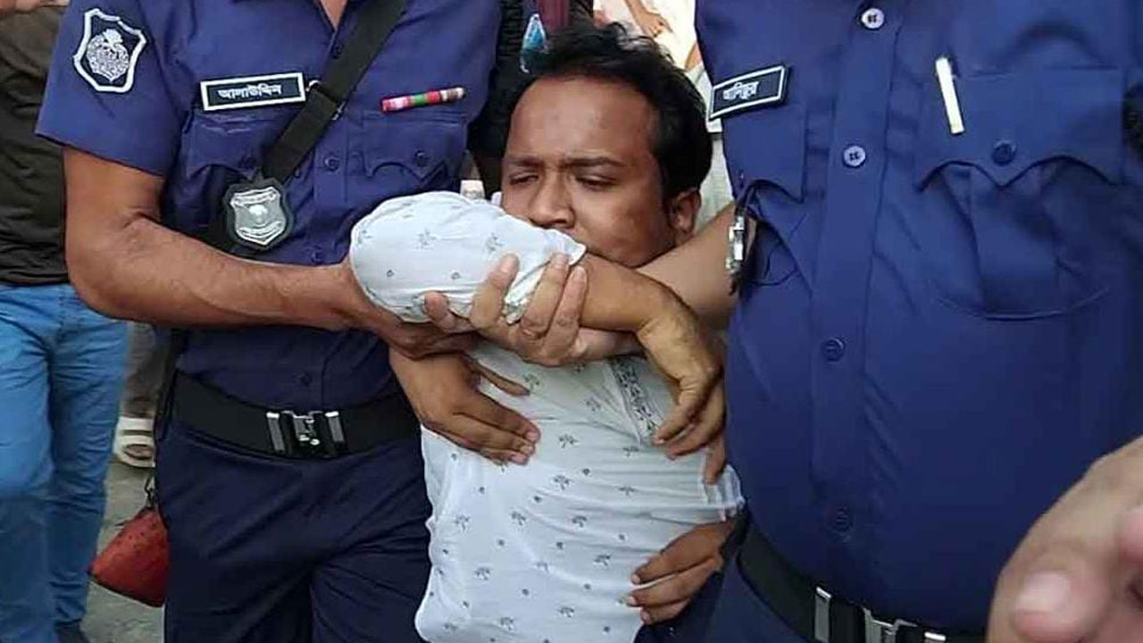 যৌতুক না দেওয়ায় বিয়ের আসরে হট্টগোল, পুলিশ হেফাজতে বর