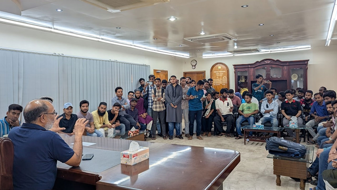 তালা খুলে তোমাদের হাতে দিলাম, অন্যায় পেলে আবার তালাবদ্ধ করে দিও