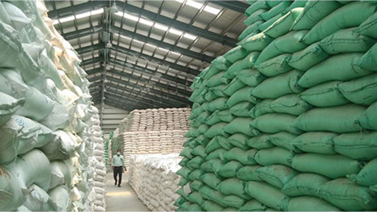 ১১৭ কোটি টাকা ব্যয়ে নেত্রকোণা-ময়মনসিংহে হচ্ছে সারের দুটি গুদাম