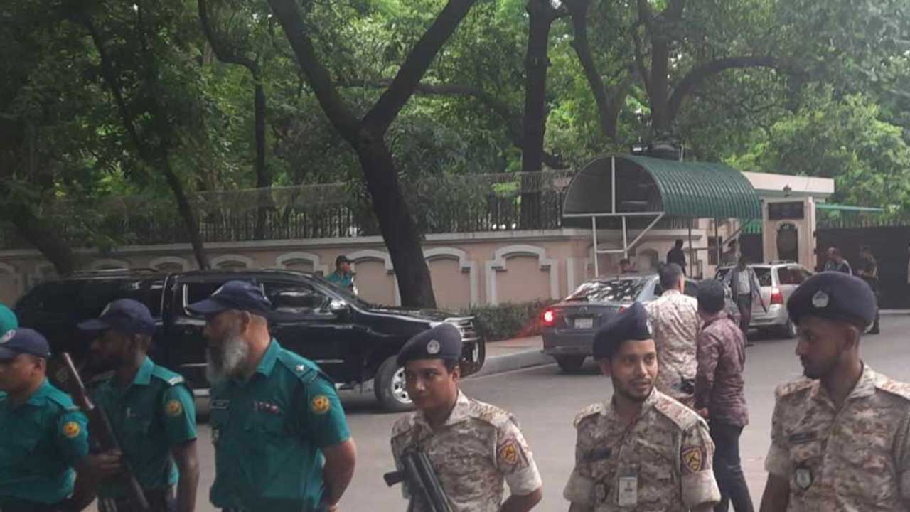 প্রধান উপদেষ্টার সঙ্গে বৈঠক : যমুনায় বিভিন্ন দলের নেতারা