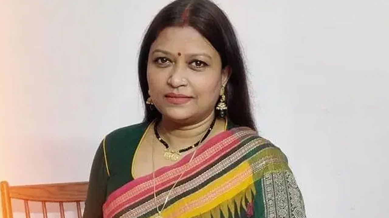 চয়নিকা চৌধুরীর বিরুদ্ধে গ্রেপ্তারি পরোয়ানা