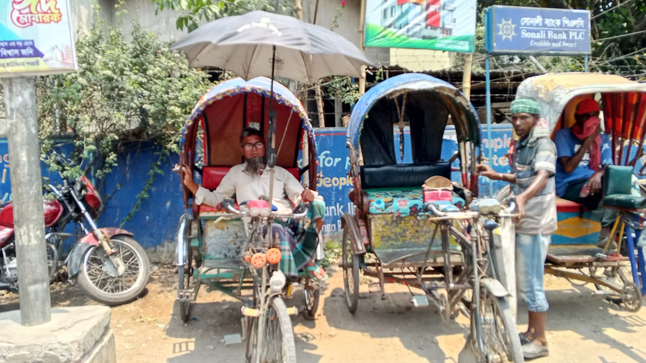 আজও চুয়াডাঙ্গার তাপমাত্রা ৪২ ডিগ্রি ছুঁই ছুঁই, অতিষ্ঠ জনজীবন