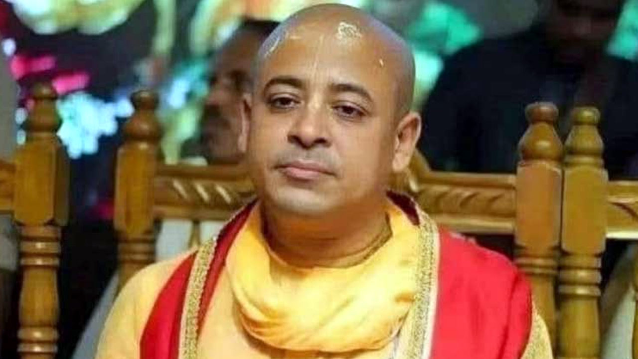 চিন্ময় দাসকে আরেকটি নাশকতার মামলায় জেলগেটে জিজ্ঞাসাবাদের নির্দেশ