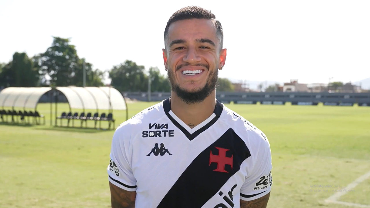 ব্রাজিল তারকা সাক্ষাৎকার দিচ্ছিলেন, তখনই শুরু মুহুর্মুহু গুলি