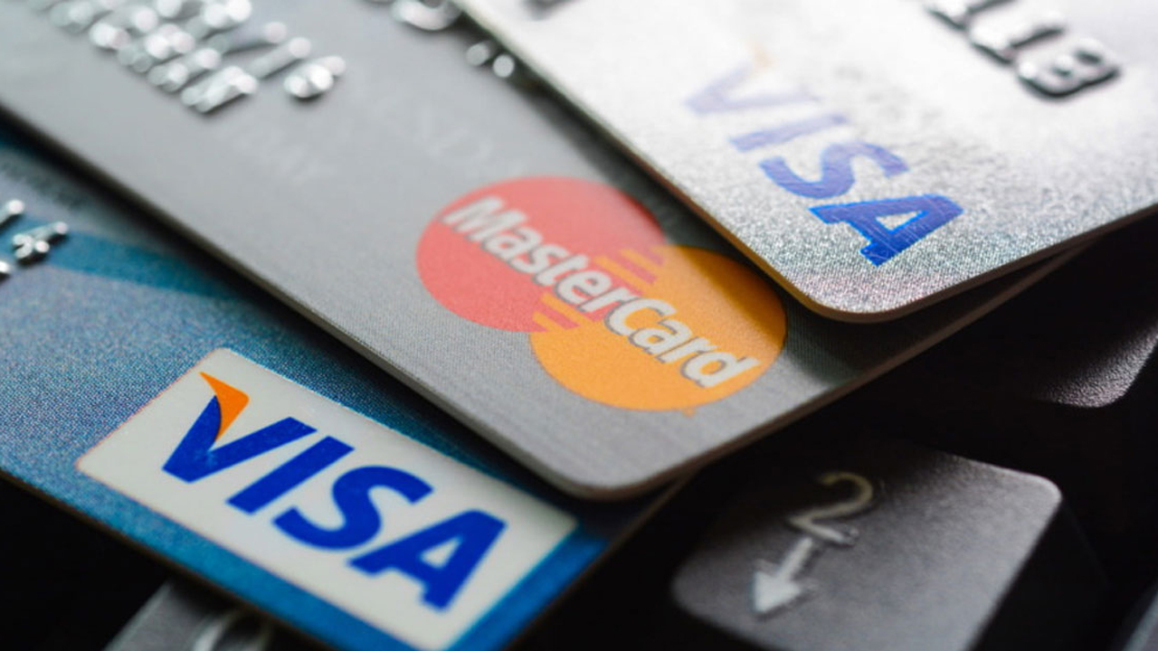 বাংলাদেশি ক্রেডিট কার্ডের ব্যবহার ভারতে কমেছে, যুক্তরাষ্ট্রে বেড়েছে