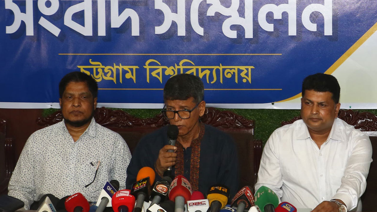 ‘ড. ইউনূসকে চবির শিক্ষক হিসেবে প্রাপ্য সম্মান দিতে চেয়েছি’