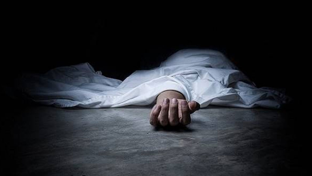 ধানমন্ডিতে দুর্বৃত্তের ছুরিকাঘাতে অনার্স পড়ুয়া শিক্ষার্থী নিহত