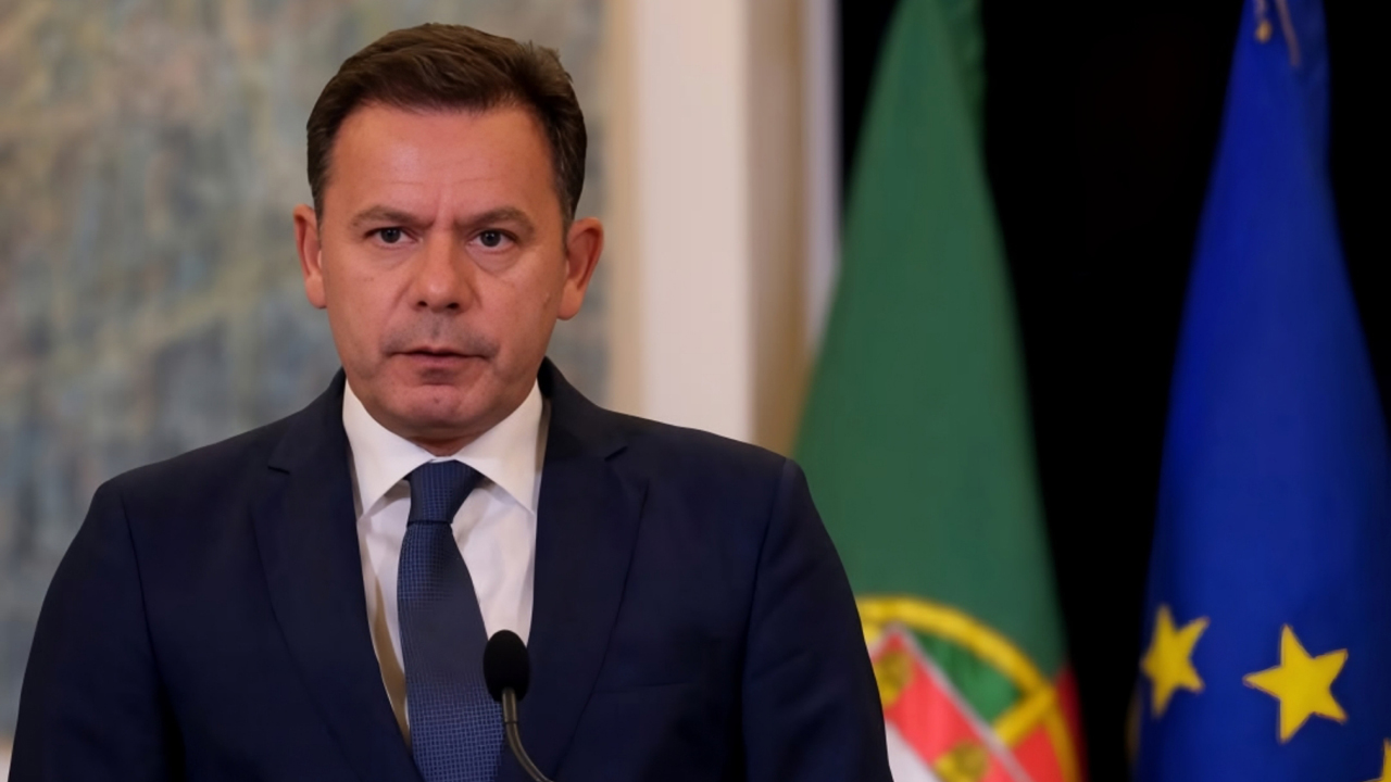 পর্তুগালের নতুন প্রধানমন্ত্রী লুইস মন্টিনিগ্রো