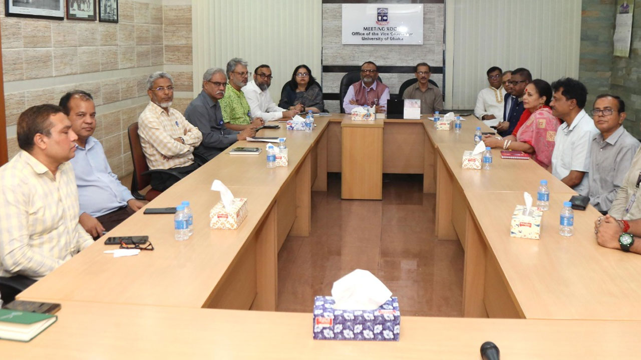 ‘ঢাবির ক্যাম্পাস থেকে ভাসমান ও ভবঘুরে লোক উচ্ছেদ করা হবে’