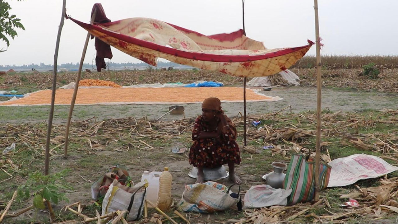 ৯ ঘণ্টা খাটুনি, মজুরি মাত্র ৩০০ টাকা!