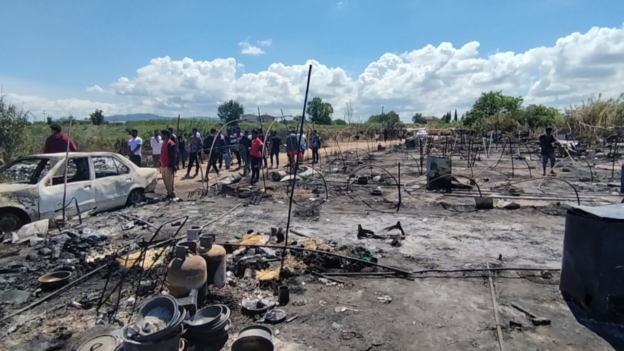 আগুনে পুড়ে ছাই রফিকুলের স্বপ্ন, হলো না স্বদেশে ফেরা
