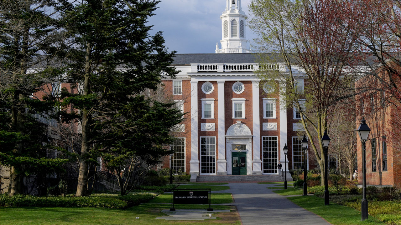 হার্ভার্ডের আরও ৬০ মিলিয়ন ডলারের অনুদান বাতিল করল যুক্তরাষ্ট্র